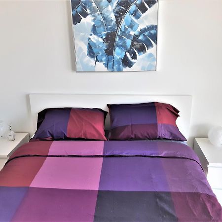 Luxury Skyline Condo In Downtown Free 24/7 Parking 温尼伯 外观 照片