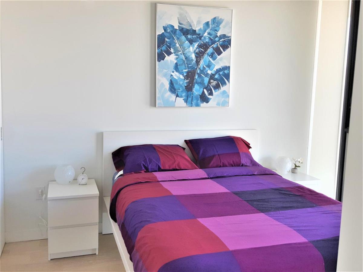 Luxury Skyline Condo In Downtown Free 24/7 Parking 温尼伯 外观 照片