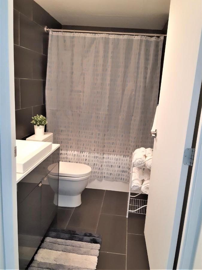 Luxury Skyline Condo In Downtown Free 24/7 Parking 温尼伯 外观 照片
